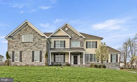301 Greenbank Ln, Newtown Square, PA 19073