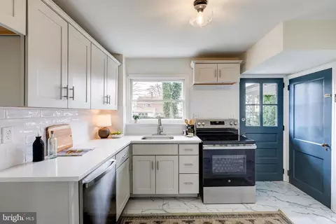 Kitchen - 2316 Franklin Ave, Secane, PA 19018 photo 1 of 3