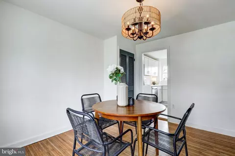 Dining - 2316 Franklin Ave, Secane, PA 19018 photo 2 of 3