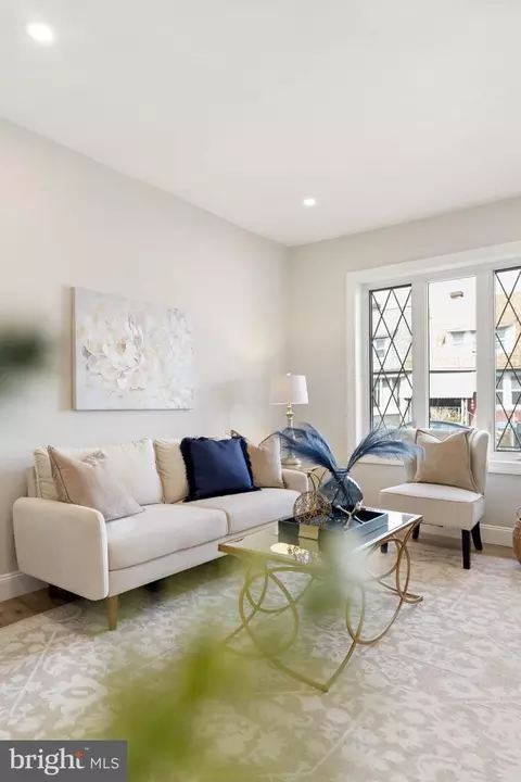 Living - 49 Spruce St, Marcus Hook, PA 19061 photo 3 of 3