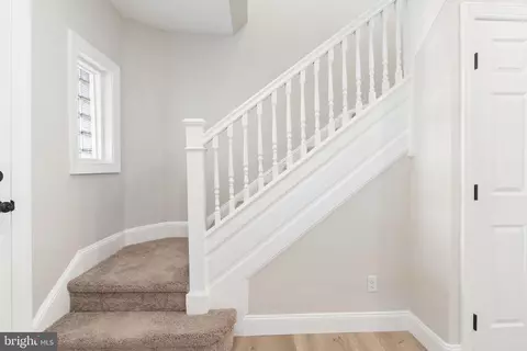 Entry Way - 49 Spruce St, Marcus Hook, PA 19061 photo 3 of 8