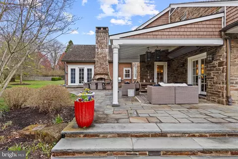 Exterior - 720 Brooke Rd, Wayne, PA 19087 photo 12 of 17