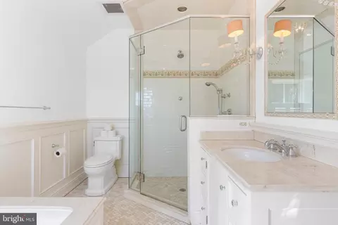 Bath - 720 Brooke Rd, Wayne, PA 19087 photo 2 of 3