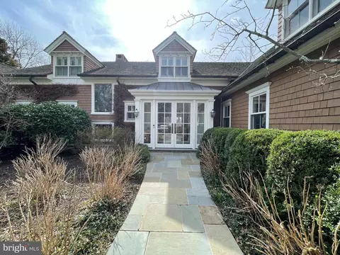Exterior - 720 Brooke Rd, Wayne, PA 19087 photo 2 of 17