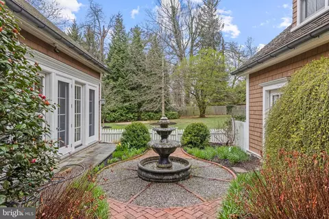 Exterior - 720 Brooke Rd, Wayne, PA 19087 photo 16 of 17
