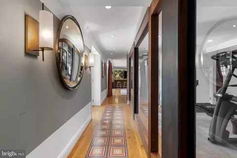Entry Way - 720 Brooke Rd, Wayne, PA 19087 photo 5 of 7