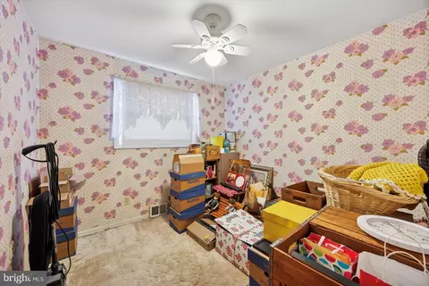 Bedroom - 2620 Mill Rd, Ogden, PA 19061 photo 4 of 4