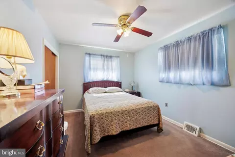 Bedroom - 2620 Mill Rd, Ogden, PA 19061 photo 3 of 4