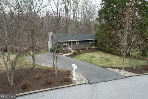 9 Riddlewood Dr, Media, PA 19063