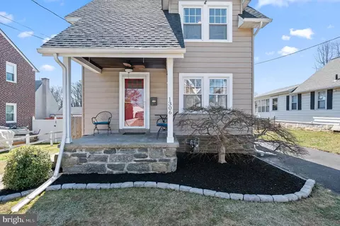 1306 Robinson Ave, Havertown, PA 19083