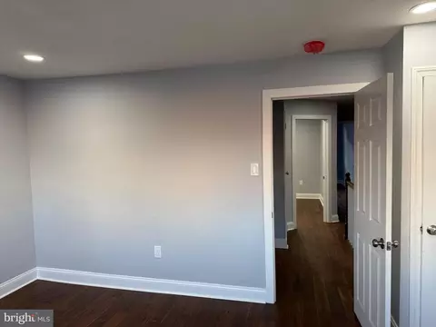 Entry Way - 126 Richfield Rd, Darby, PA 19082 photo 2 of 6