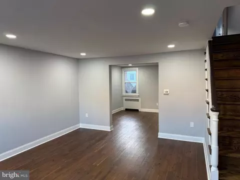 Living - 126 Richfield Rd, Darby, PA 19082 photo 2 of 4