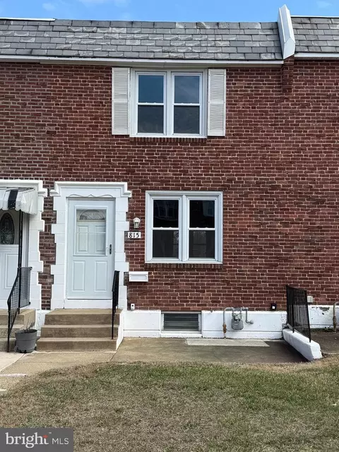 815 W Crescent Dr, Glenolden, PA 19036