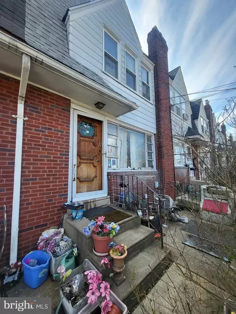 7034 Ruskin Ln, Darby, PA 19082