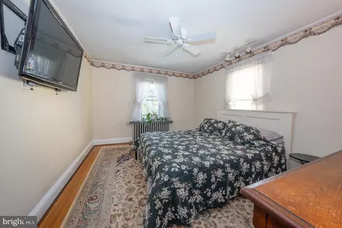 Bedroom - 255 Willow Ave, Wayne, PA 19087 photo 1 of 4
