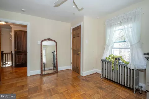 Entry Way - 255 Willow Ave, Wayne, PA 19087 photo 7 of 9