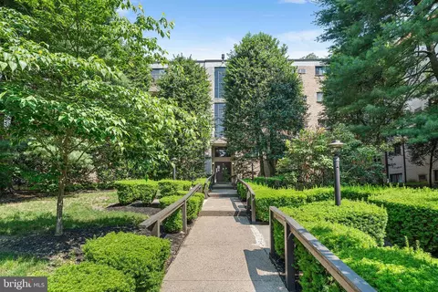 400 Glendale Rd #H-30, Havertown, PA 19083