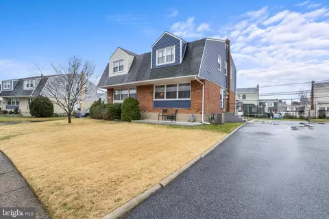 1320 Parklane Rd, Swarthmore, PA 19081
