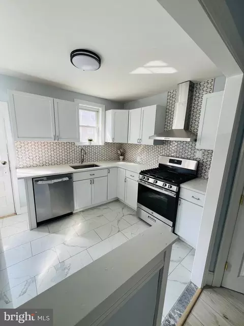 Kitchen - 138 N Cedar Ln, Darby, PA 19082 photo 1 of 10