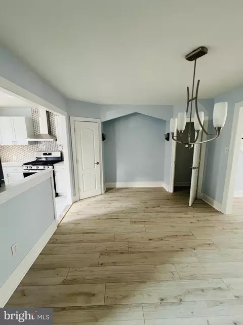 Entry Way - 138 N Cedar Ln, Darby, PA 19082 photo 6 of 9