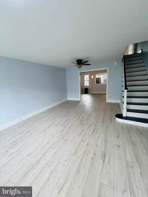 Living - 138 N Cedar Ln, Darby, PA 19082 photo 6 of 8