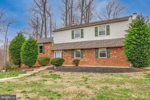 1545 Sickles Dr, Aston, PA 19014