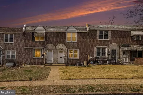 526 S 3rd St, Darby, PA 19023