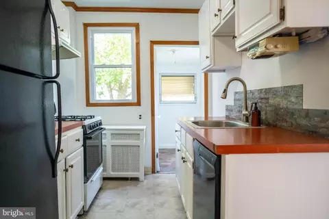 8 Oakley Rd, Darby, PA 19082 photo 8