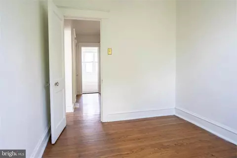 8 Oakley Rd, Darby, PA 19082 photo 17