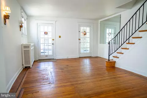 8 Oakley Rd, Darby, PA 19082 photo 5