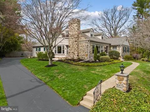 Exterior - 444 Louella Ave, Wayne, PA 19087 photo 2 of 6