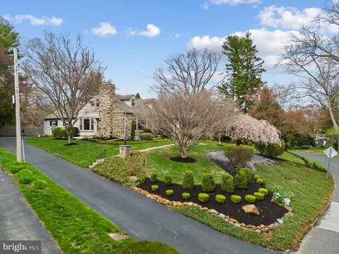 Exterior - 444 Louella Ave, Wayne, PA 19087 photo 4 of 6
