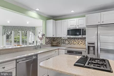 Kitchen - 444 Louella Ave, Wayne, PA 19087 photo 3 of 5