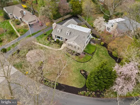 View/Area - 444 Louella Ave, Wayne, PA 19087 photo 4 of 6