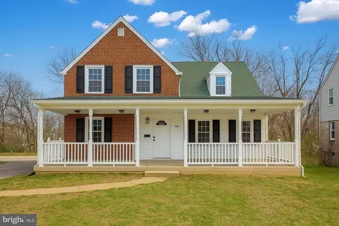 542 Arlington Ave, Folsom, PA 19033
