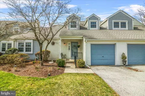 94 Hunters Run, Newtown Square, PA 19073