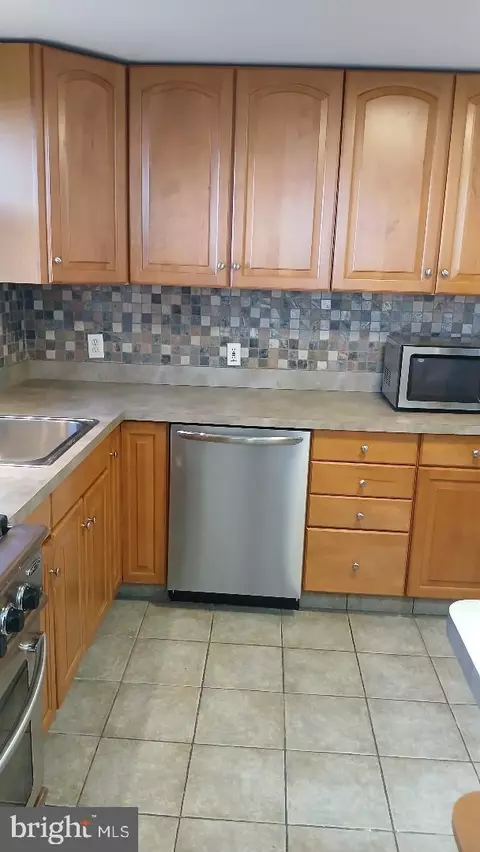 Kitchen - 960 Dale Rd, Secane, PA 19018 photo 1 of 2