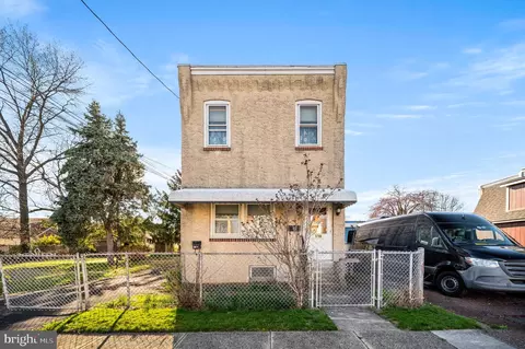 110 Saude Ave, Essington, PA 19029