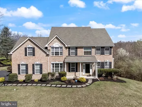 561 Cory Ln, Aston, PA 19014