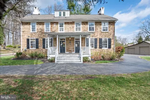 307 Earles Ln, Newtown Square, PA 19073