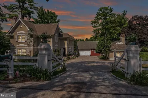613 S Valley Forge Rd, Wayne, PA 19087