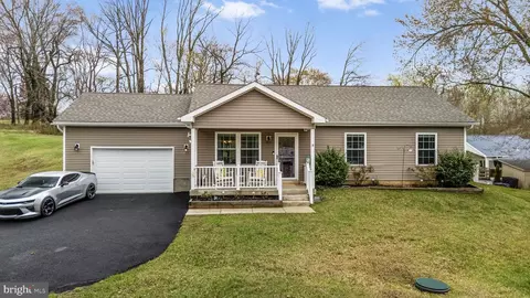 1915 Larkin Rd, Upper Chichester, PA 19061