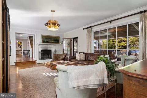 Living - 107 Ashwood Rd, Villanova, PA 19085 photo 1 of 3