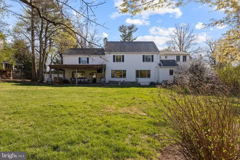 Exterior - 107 Ashwood Rd, Villanova, PA 19085 photo 6 of 9