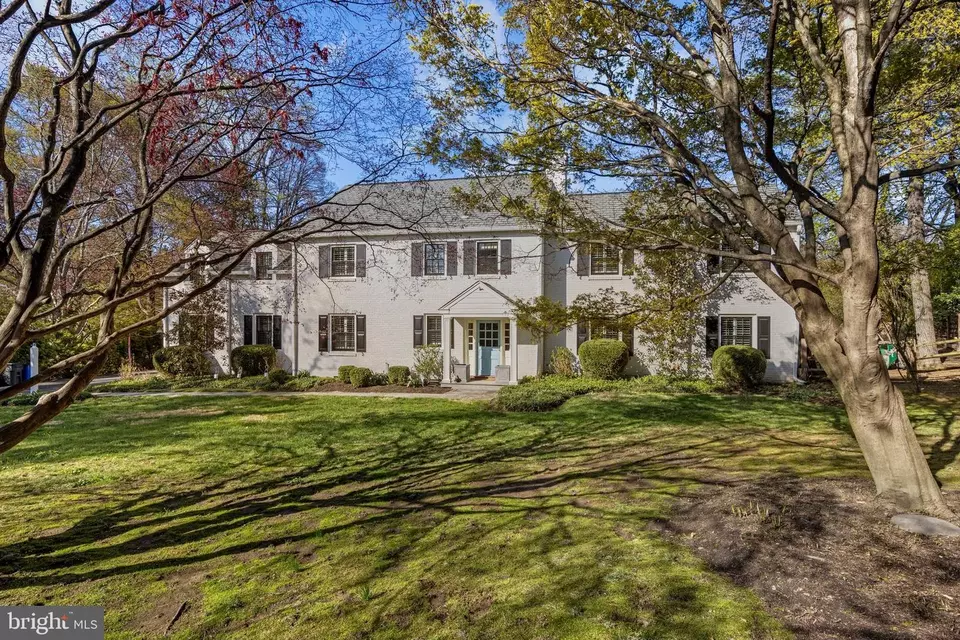 Exterior - 107 Ashwood Rd, Villanova, PA 19085 photo 1 of 9