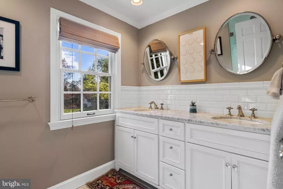 Bath - 107 Ashwood Rd, Villanova, PA 19085 photo 2 of 4