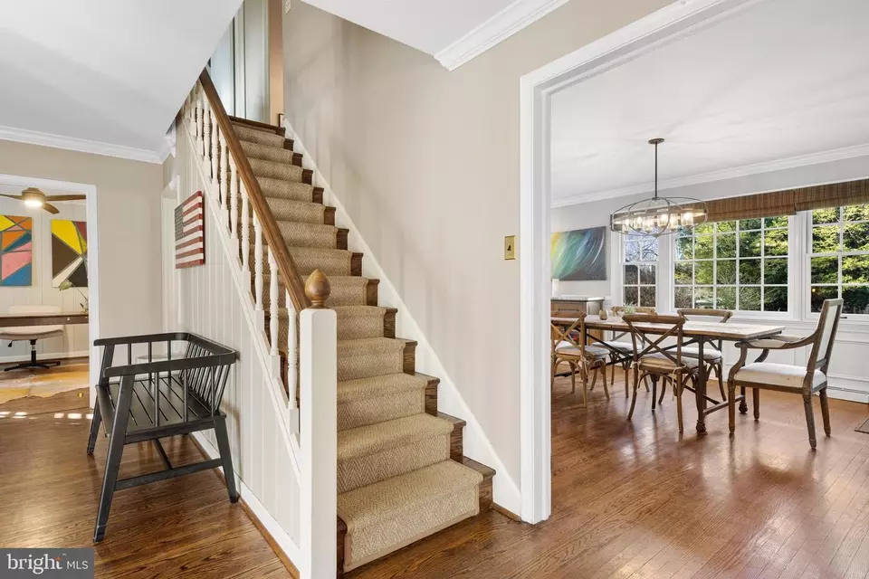 Entry Way - 107 Ashwood Rd, Villanova, PA 19085 photo 3 of 8