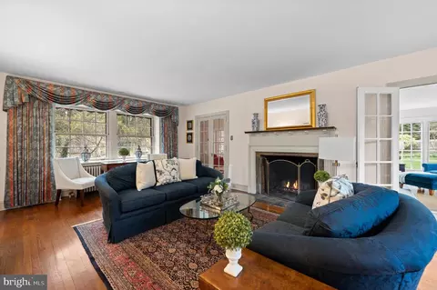 Living - 3 Canterbury Ln, Wayne, PA 19087 photo 1 of 4