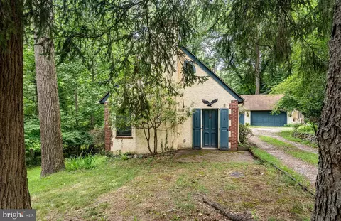 11 E Thomson Ave, Springfield, PA 19064
