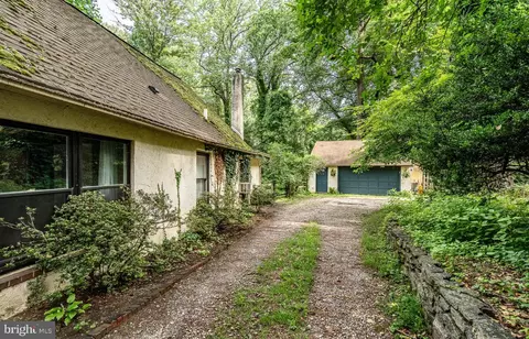 Exterior - 11 E Thomson Ave, Springfield, PA 19064 photo 3 of 15